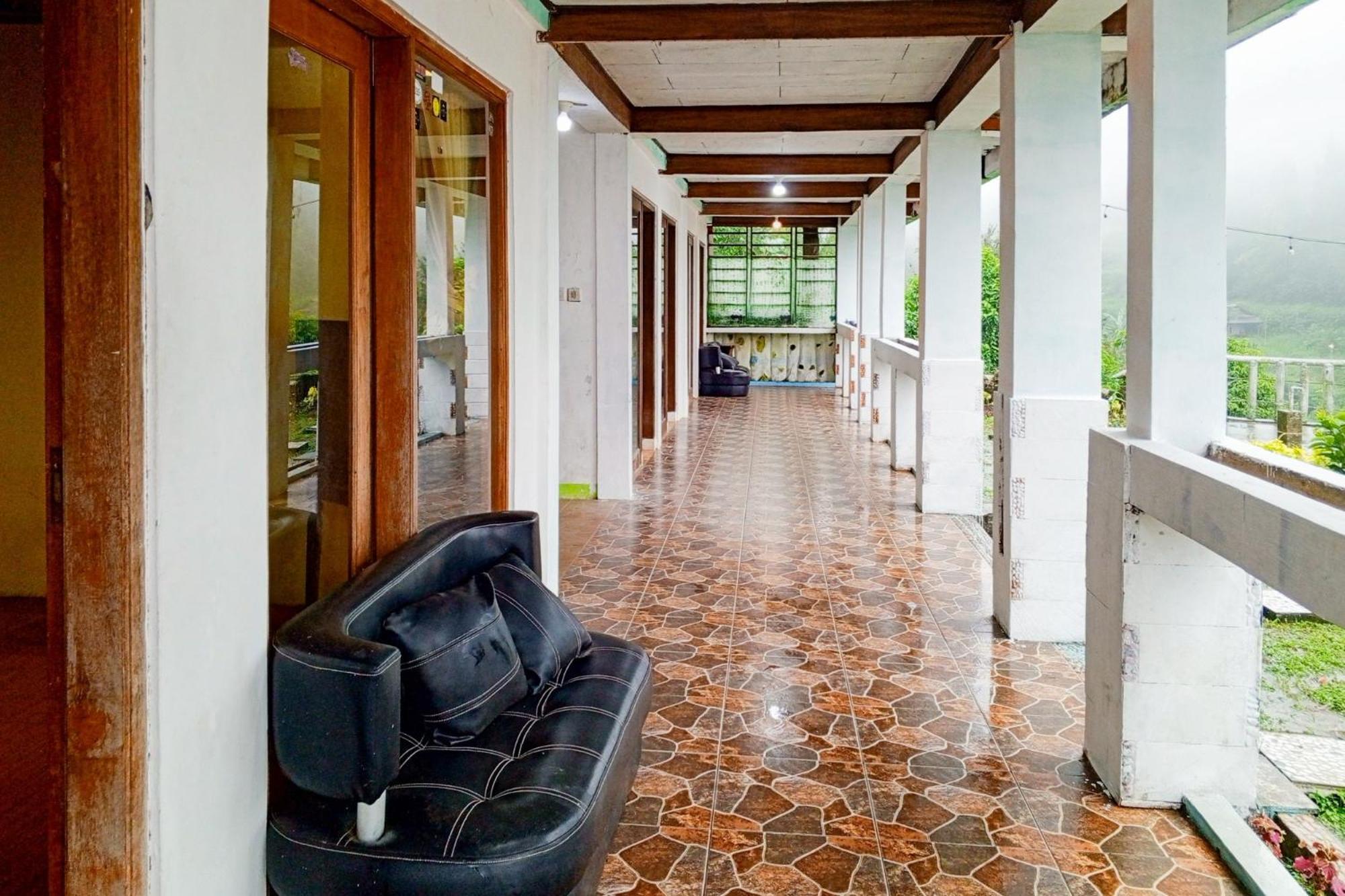 Villa Kampus Near Taman Safari Cisarua Puncak Redpartner Bogor Exterior foto